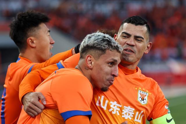 后费莱尼时代战术转型初见成效 泰山：为亚冠预热