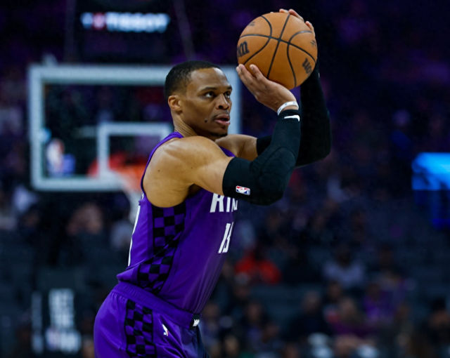 开云体育-威少你太狠了，詹姆斯保持了5年的历史第一纪录，被你打破了|拉塞尔·威斯布鲁克|国王|拉塞尔-威斯布鲁克|萨克拉门托国王队|詹姆斯-琼斯_新浪体育_新浪新闻